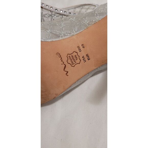 Gold sparkly heels - Picture 4 of 4